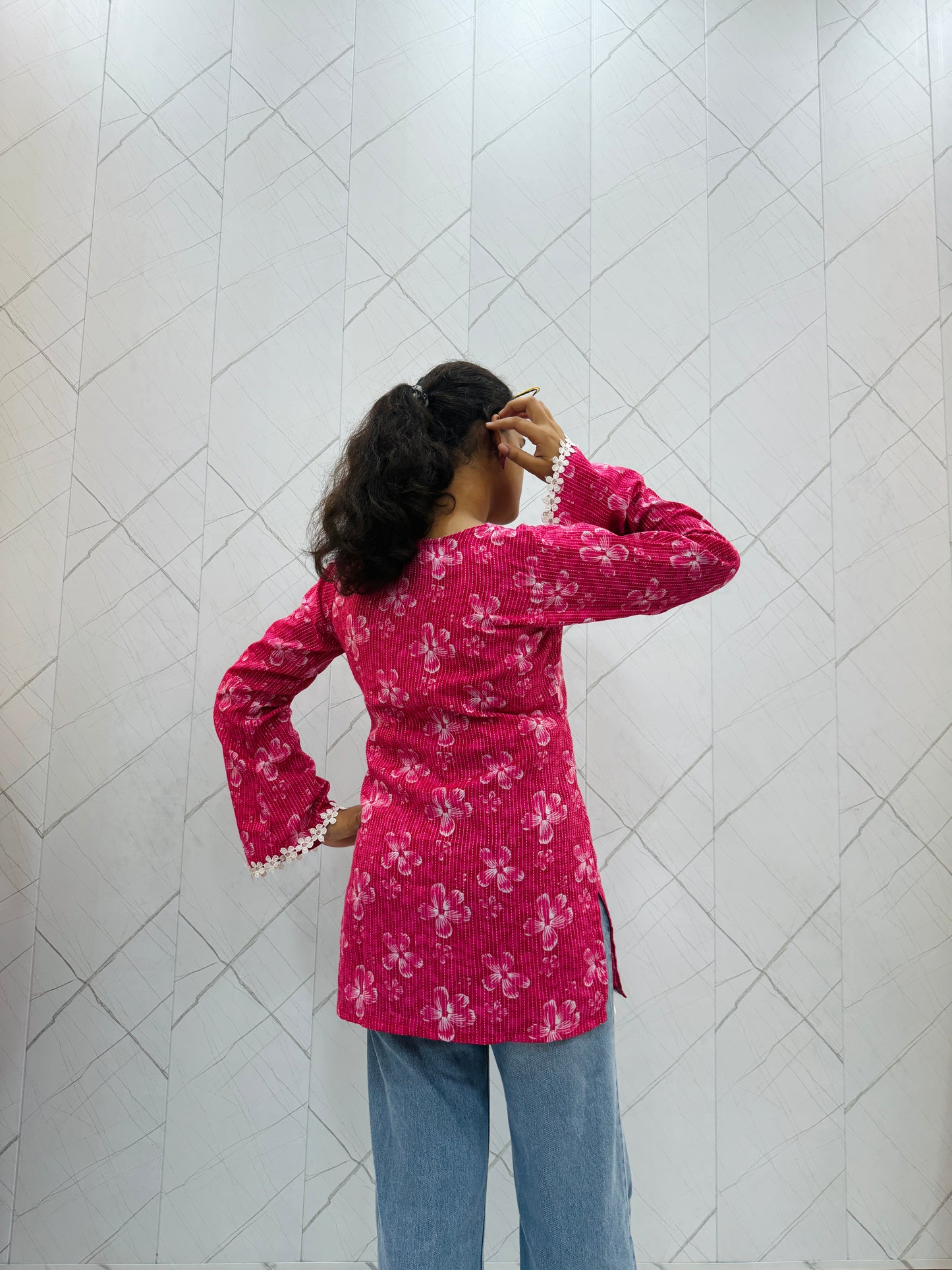 Floral Magenta Balloon Sleeve Kurti