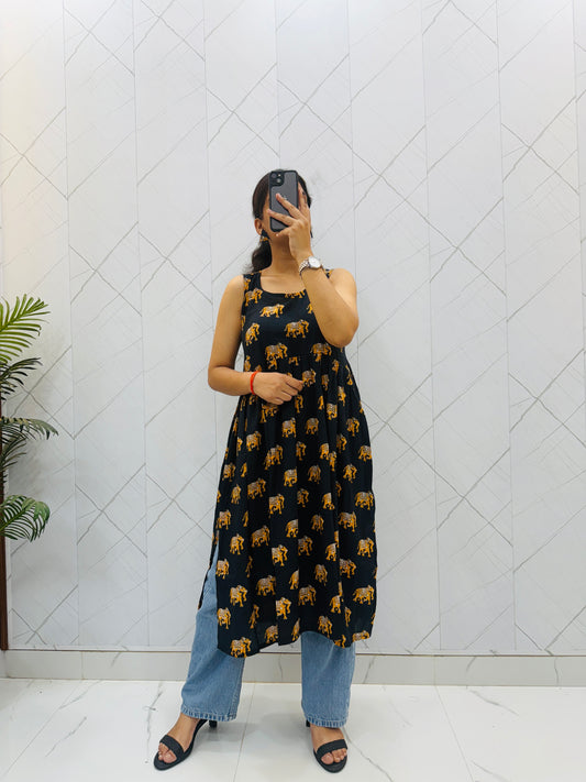 Black Block Printed Sleeveless Kurti