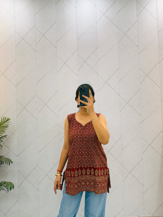 Brown Sleeveless Short Kurti