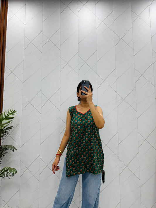 Green Sleeveless Short Kurti