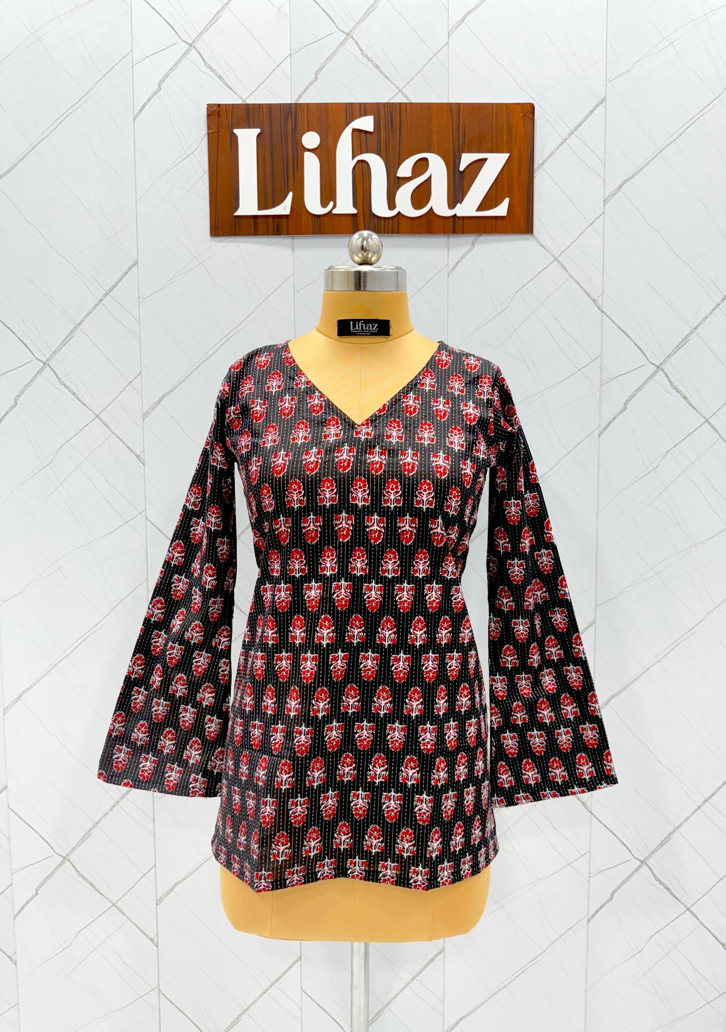 Floral Black Balloon Straight Kurti