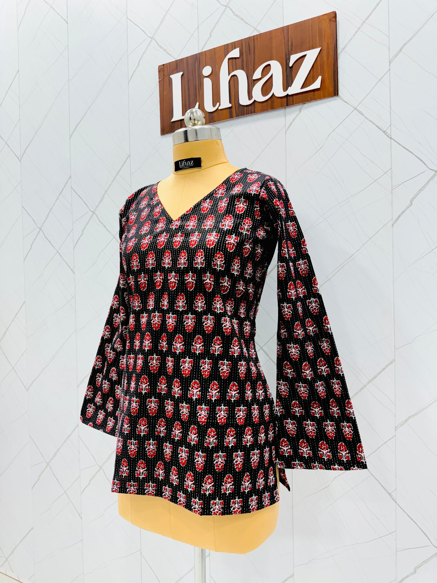 Floral Black Balloon Straight Kurti