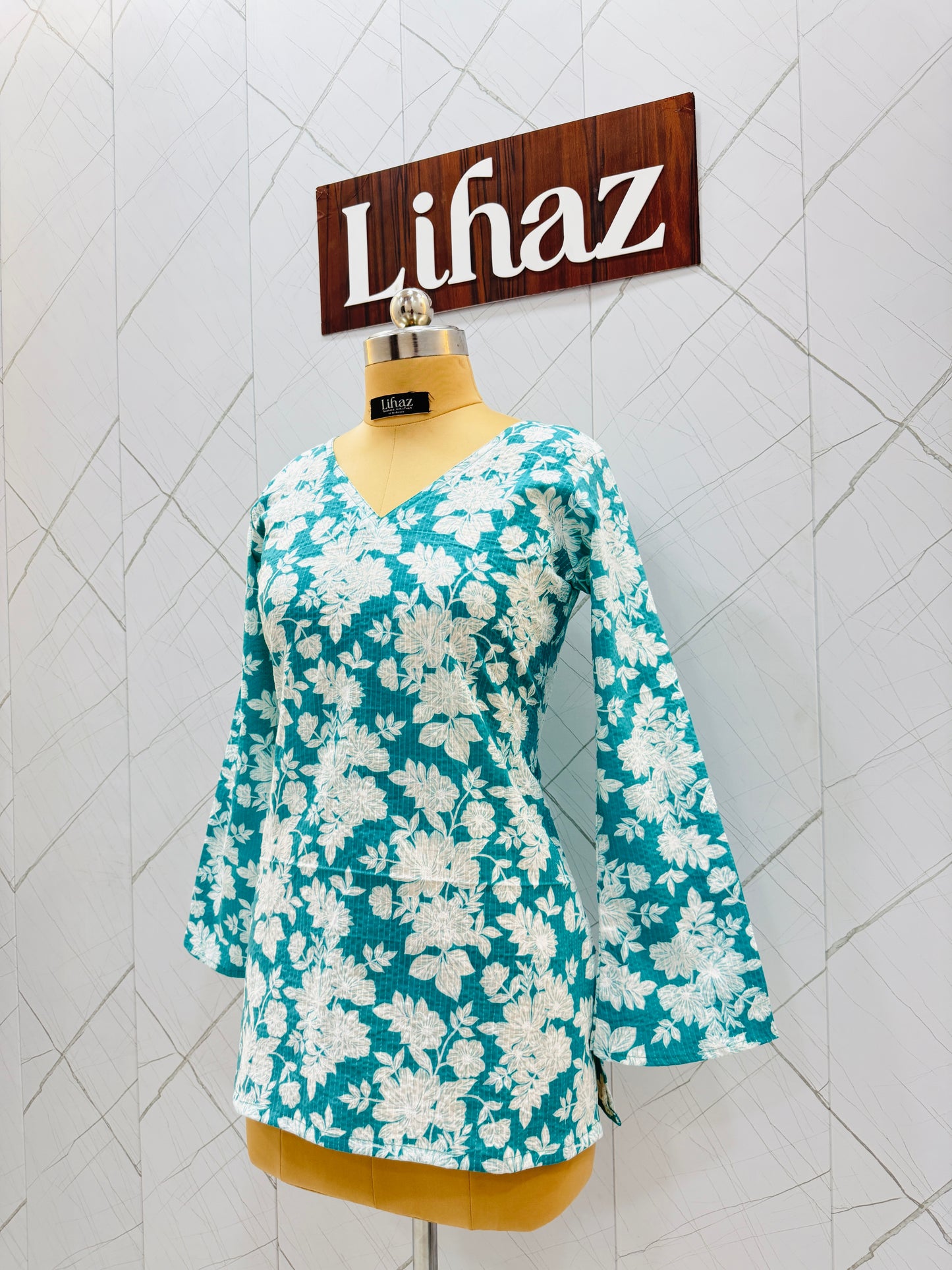 Turquoise Blue Balloon Straight Kurti