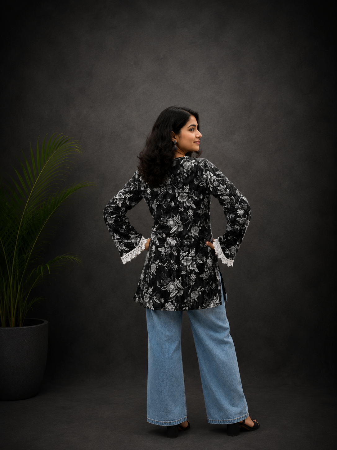 Kantha Black Balloon Sleeve Straight Kurti