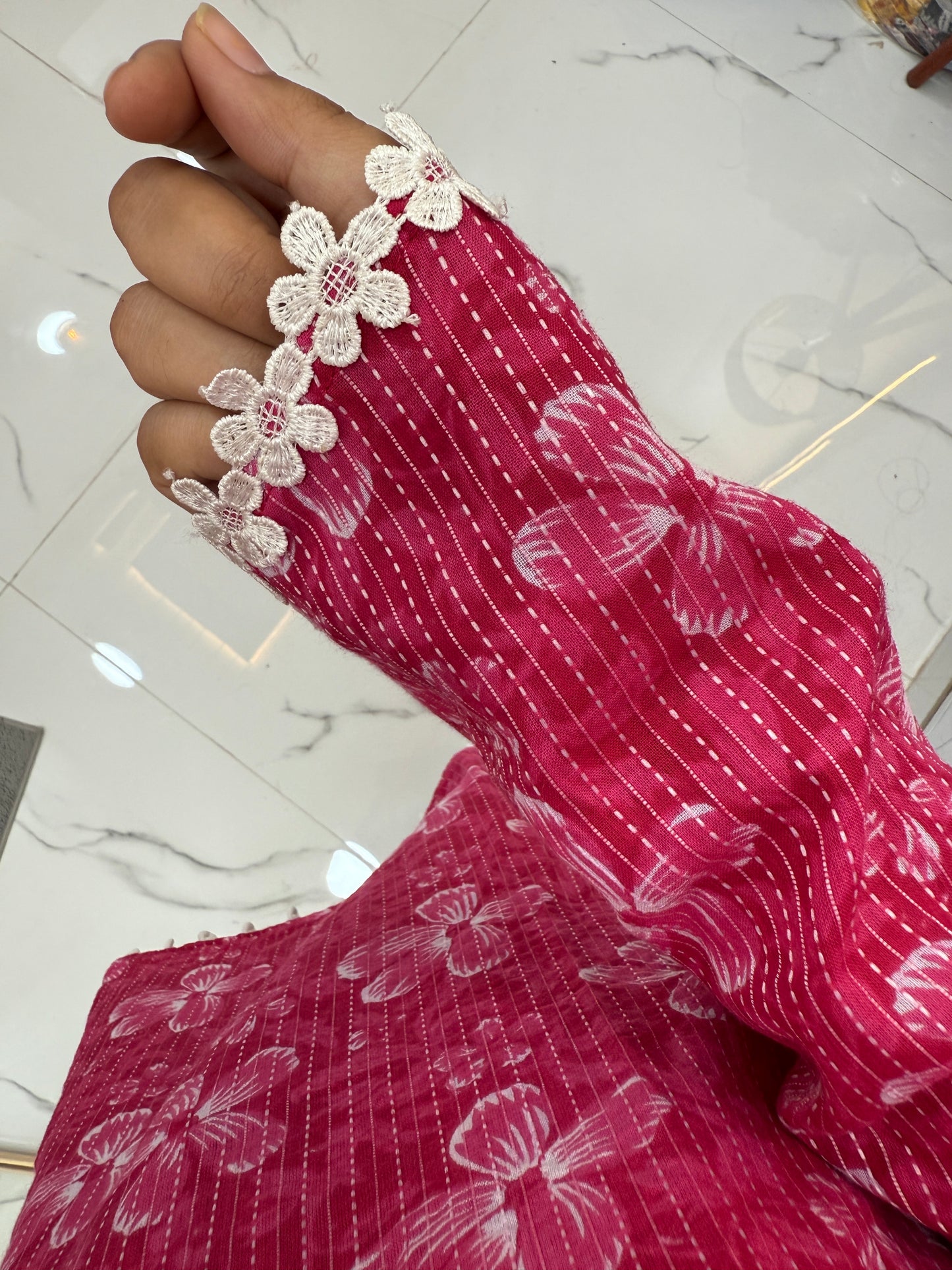 Floral Magenta Balloon Sleeve Kurti
