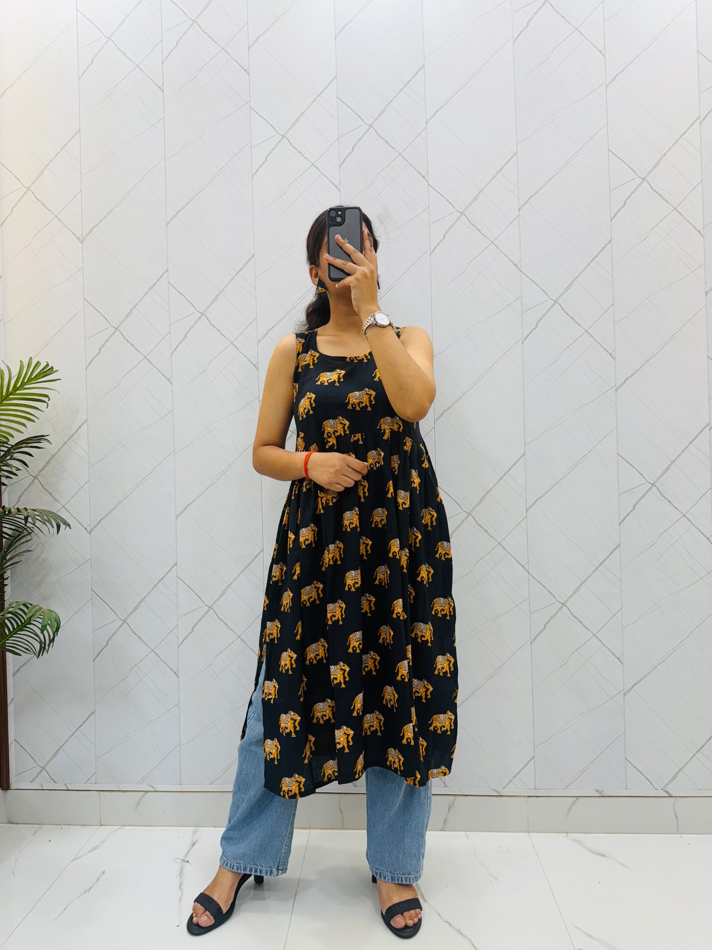 Black Block Printed Sleeveless Kurti
