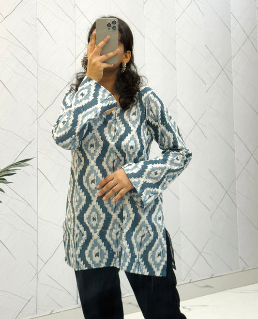 Grey Balloon  Sleeve Straight Kurti